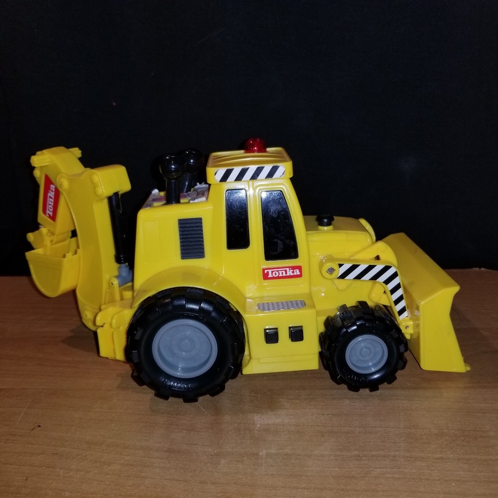 Tonka tractor toy truck